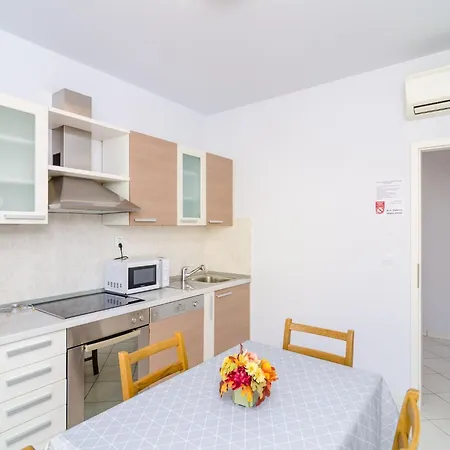 Bonavista - Premium Two Bedroom With Balcony And Sea View A2 شقة *